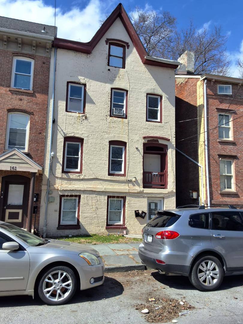 Apartment for rent at 163 Chambers St #3, Newburgh, NY 12550