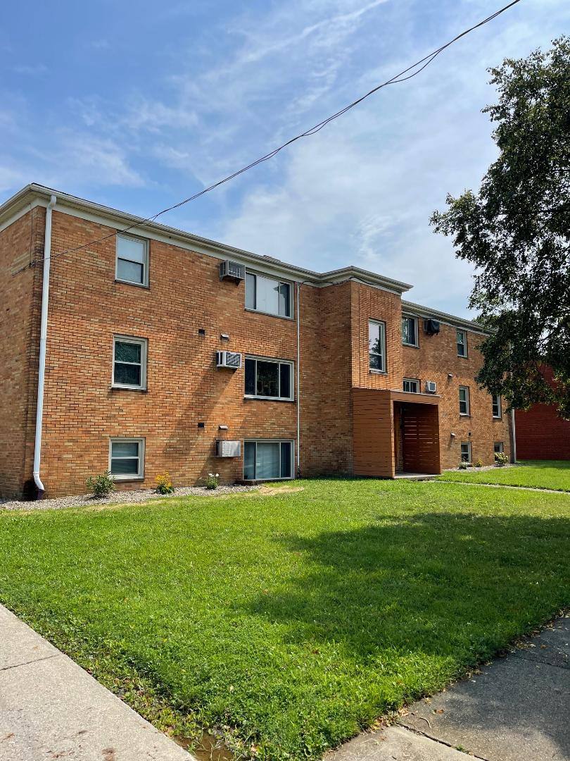 Apartment for rent at 6397 Kingsdale Blvd #6, Cleveland, OH 44130