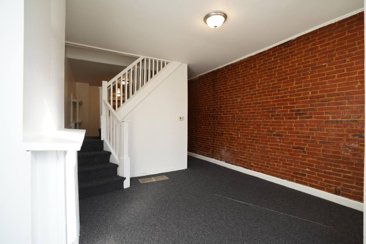 Townhouse for rent at 539 Bloom St, Baltimore, MD 21217