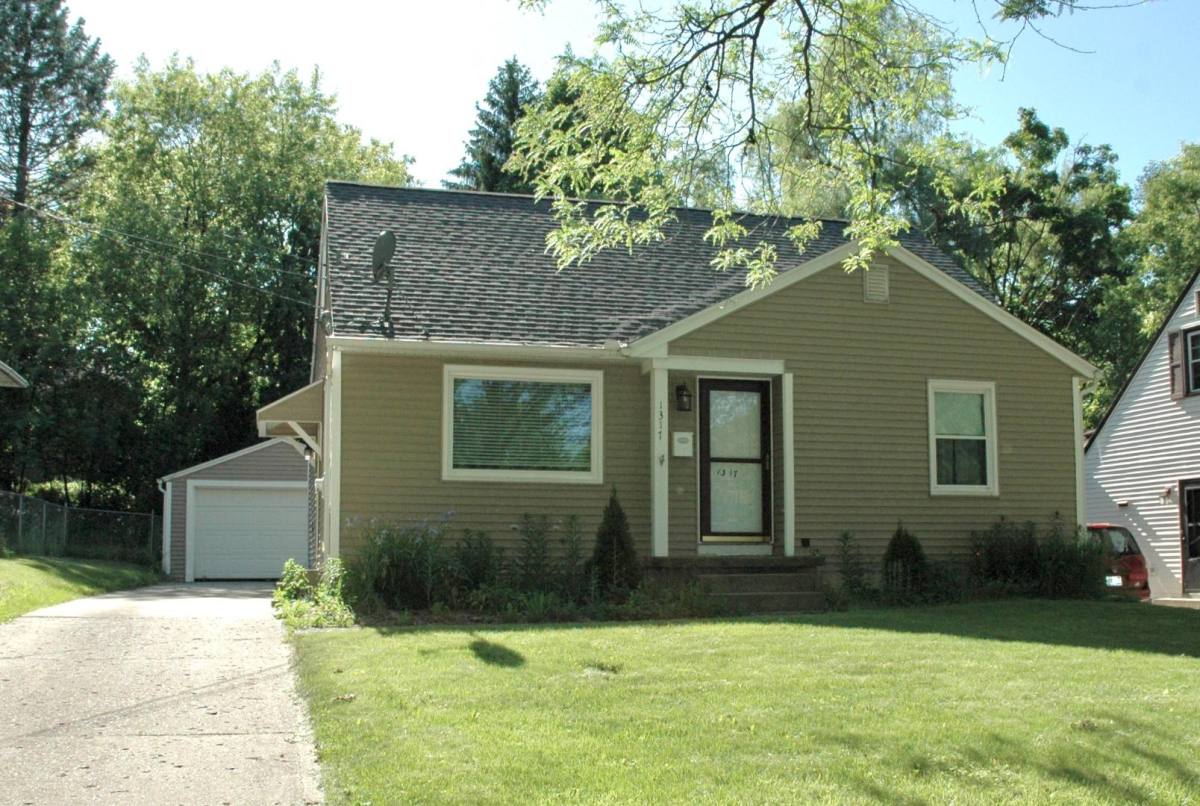 House for rent at 1317 Herrick Ave, Grand Rapids, MI 49505