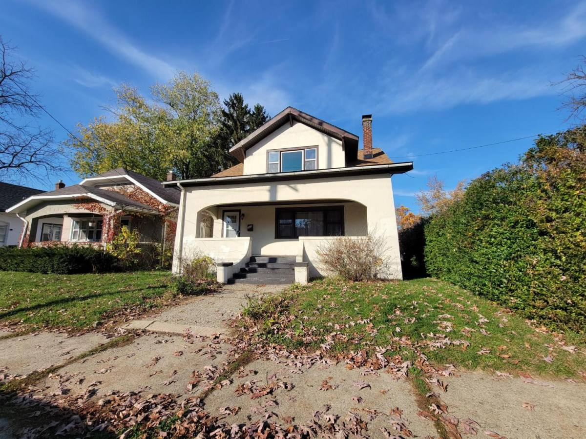 House for rent at 325 Knapp St NE #325, Grand Rapids, MI 49505