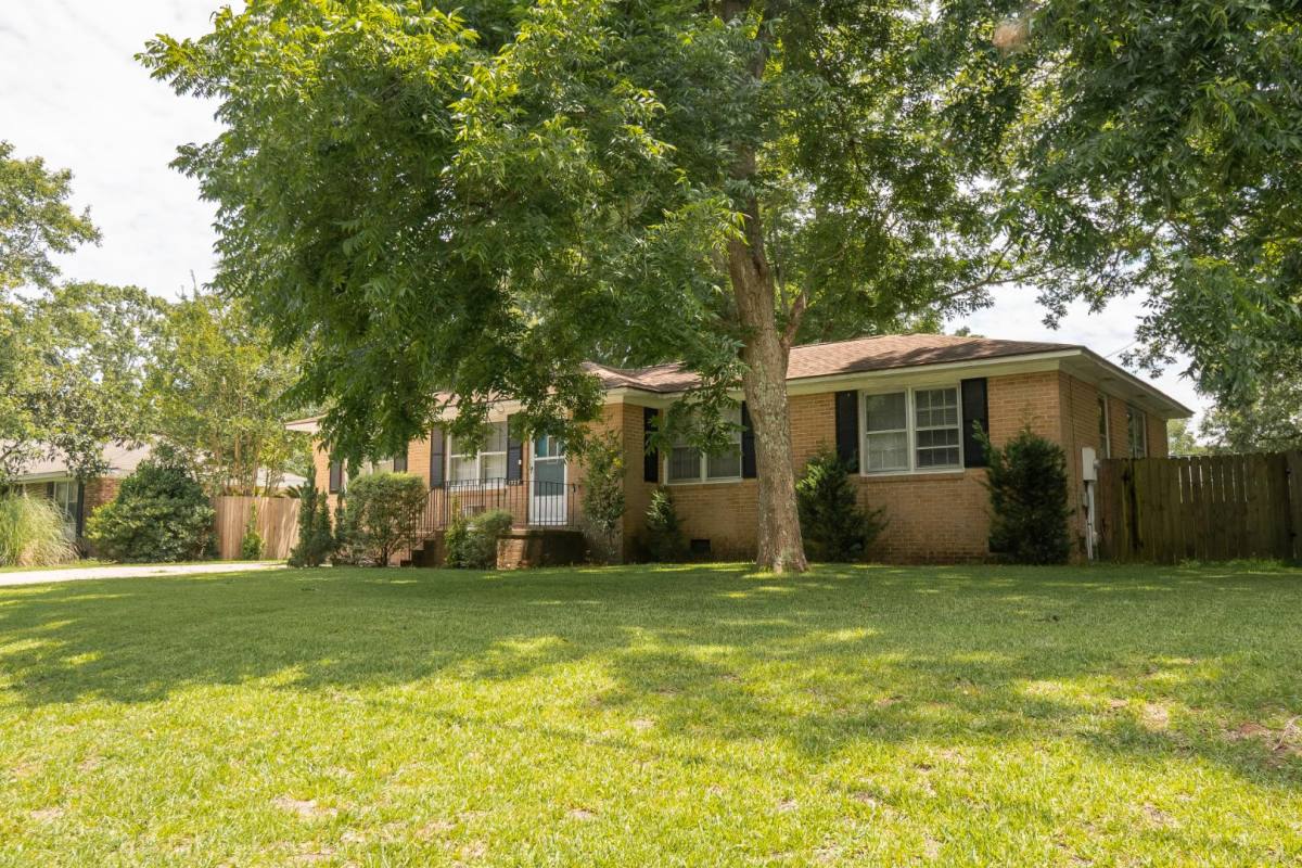 House for rent at 1329 White House Blvd, Charleston, SC 29412