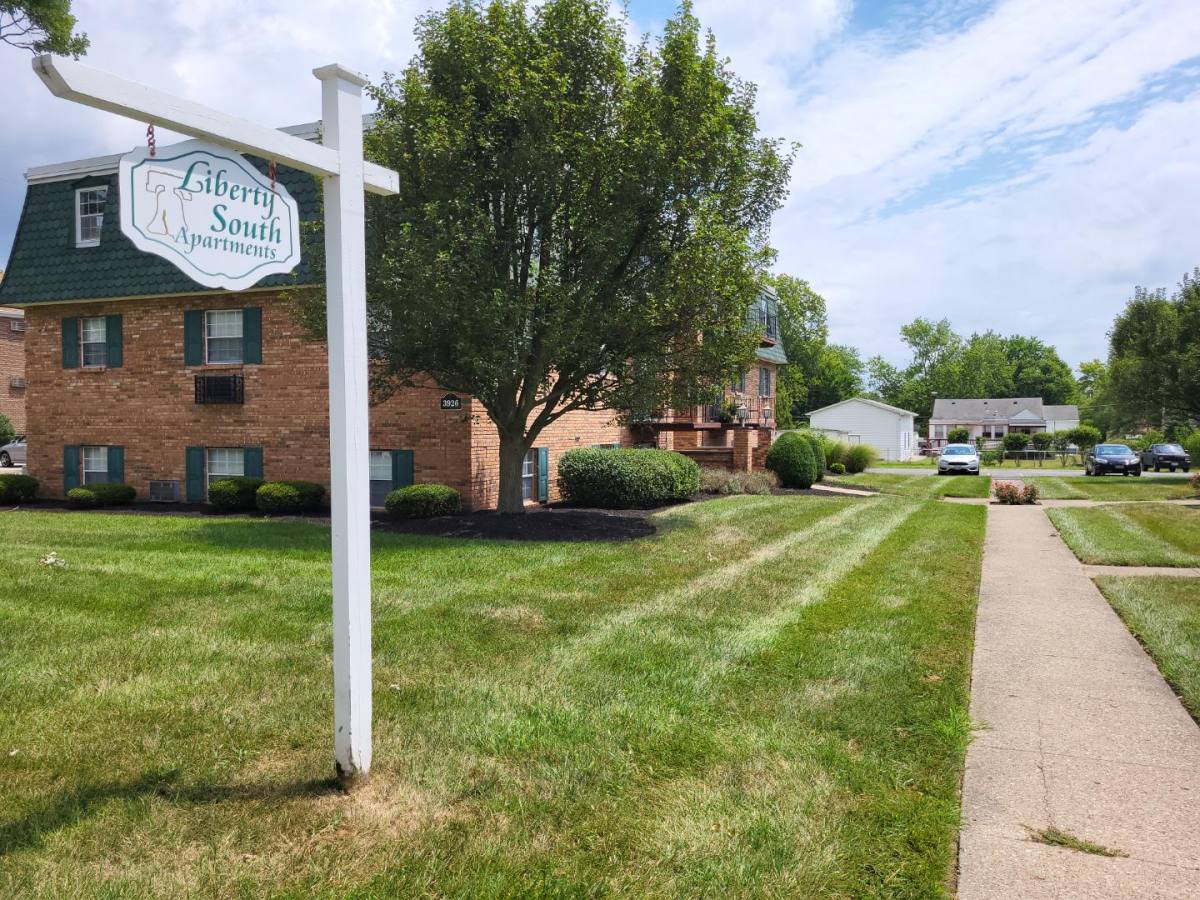 Apartment for rent at 3924-3926 Banks Rd #8, Cincinnati, OH 45245