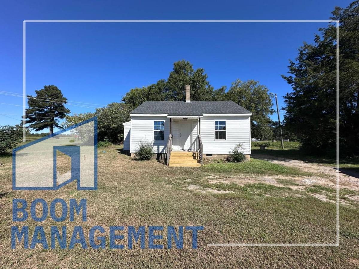 House for rent at 1867 Warrenton Rd, Henderson, NC 27537