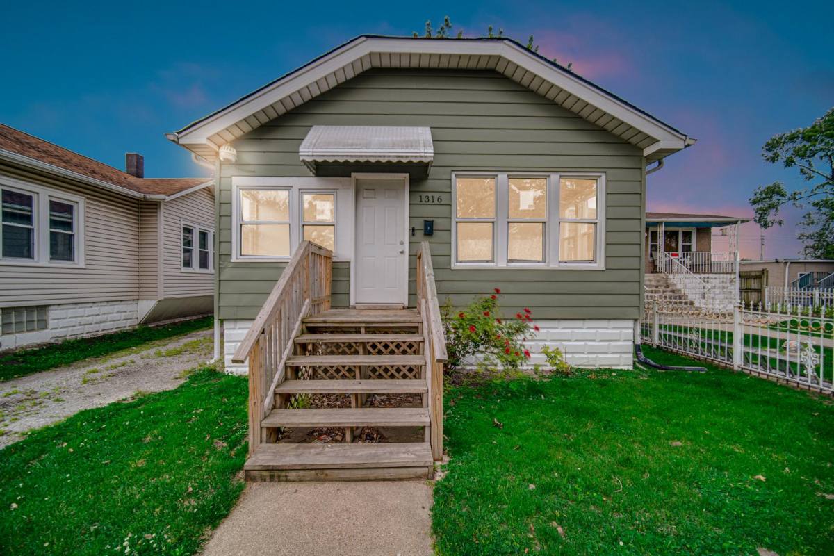 1316 Indiana St, Hammond, IN 46320
