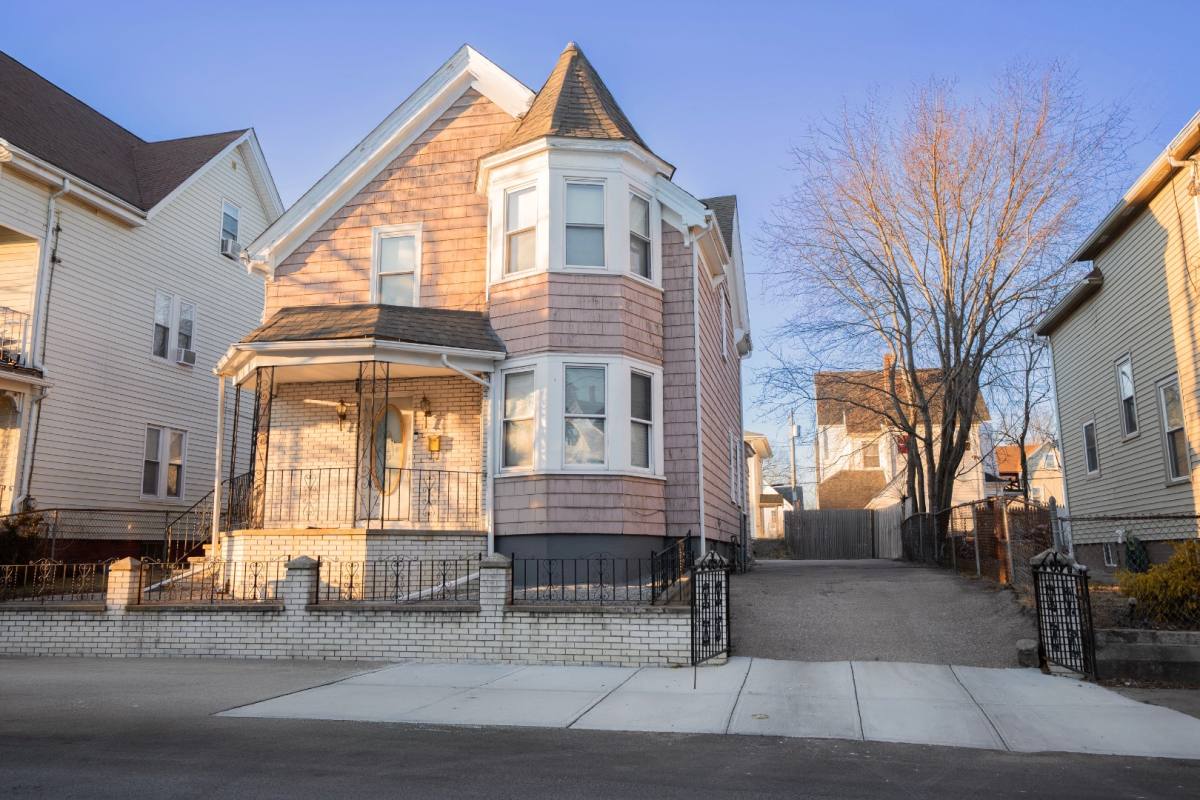 House for rent at 301 Ohio Ave #1, Providence, RI 02905