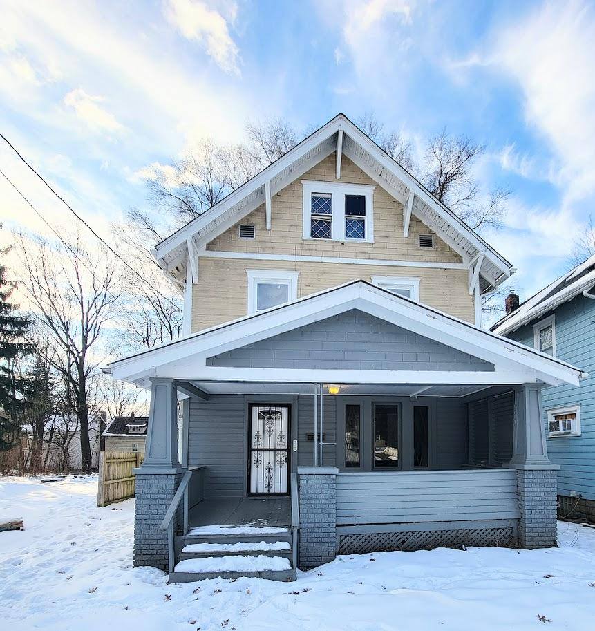 House for rent at 325 Grand Ave, Akron, OH 44302