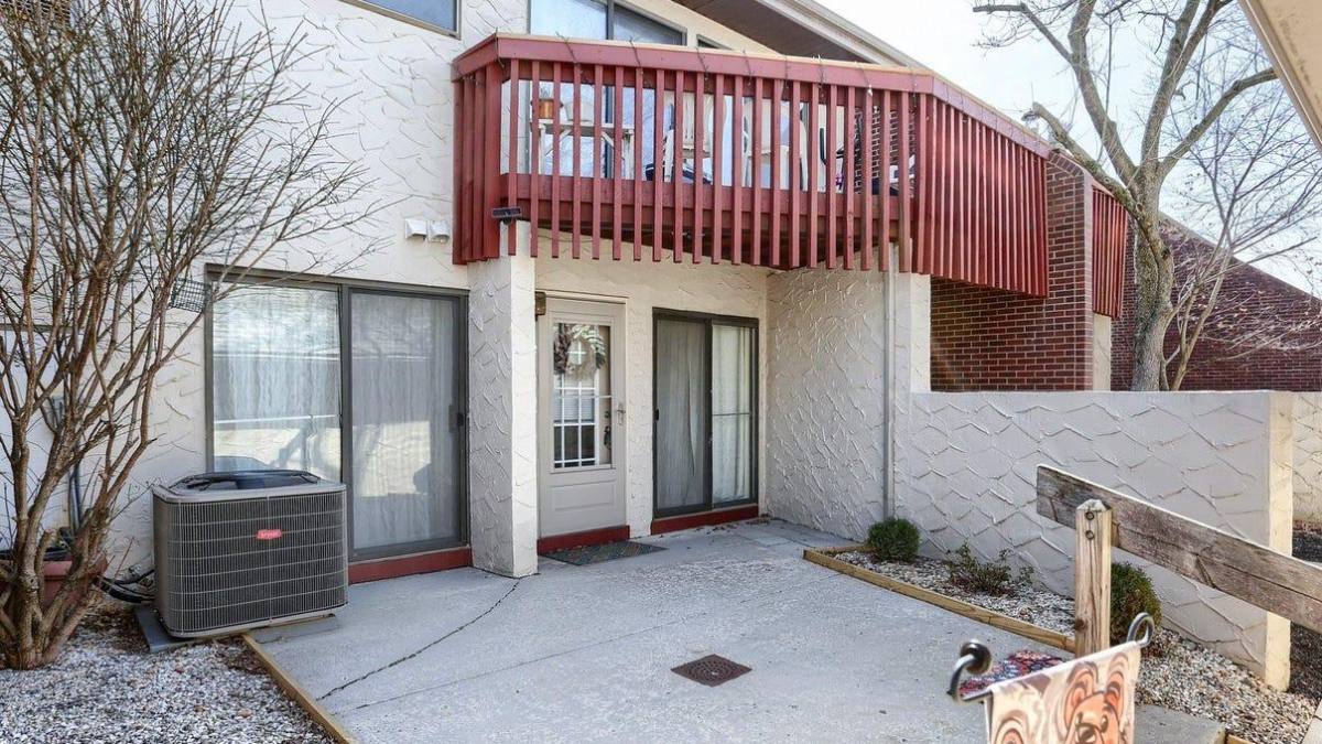 Condo for rent at 591 Geneva Dr #IVE, Mechanicsburg, PA 17055