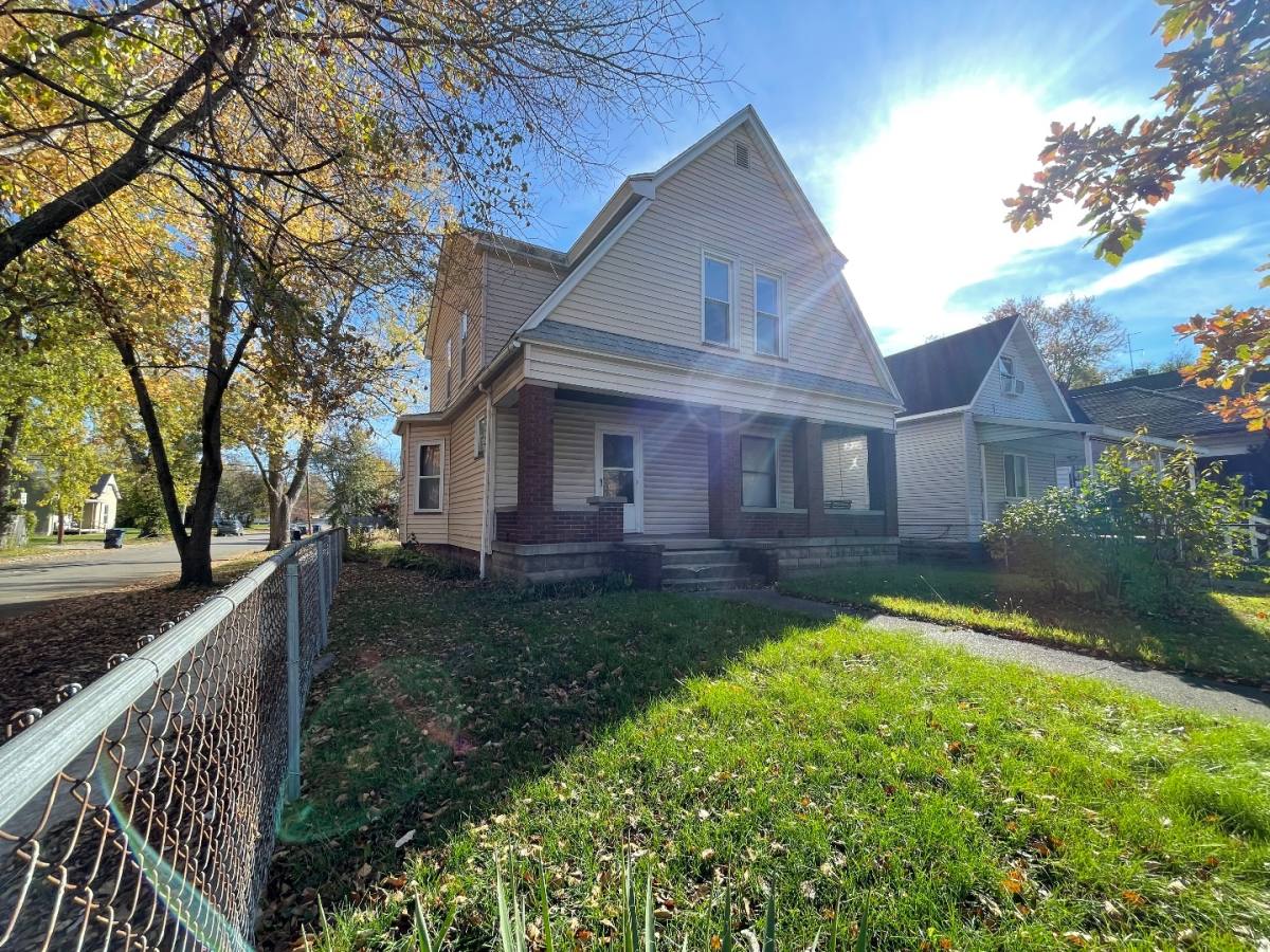 House for rent at 231 N 23rd St #SFR, Terre Haute, IN 47807