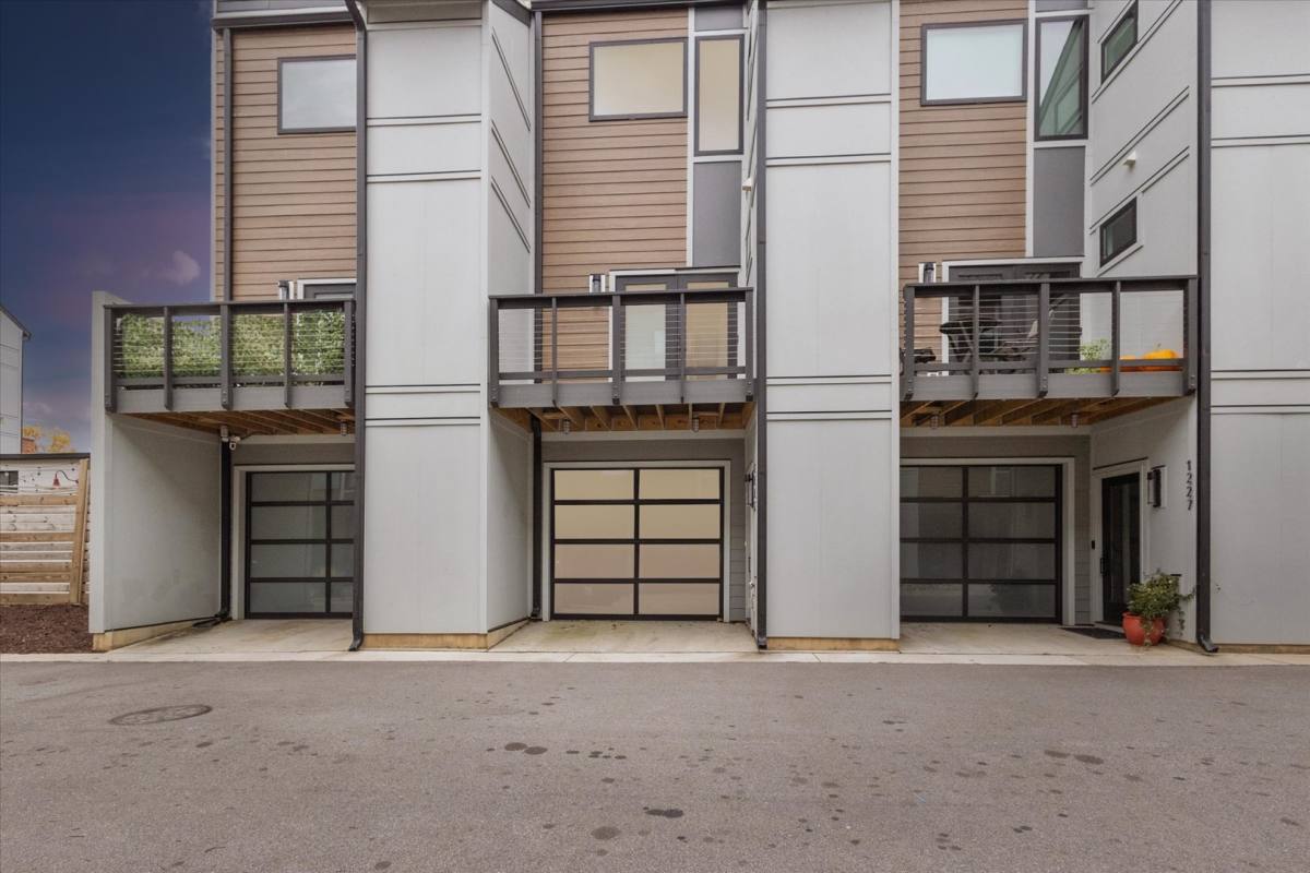 Townhouse for rent at 1225 Minter Place #ALTURA Southend, Charlotte, NC 28203