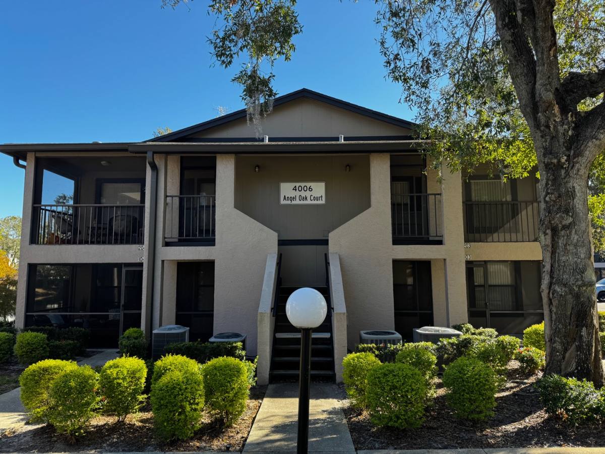 Apartment for rent at 4006 Angel Oak Court, Tampa, FL 33613