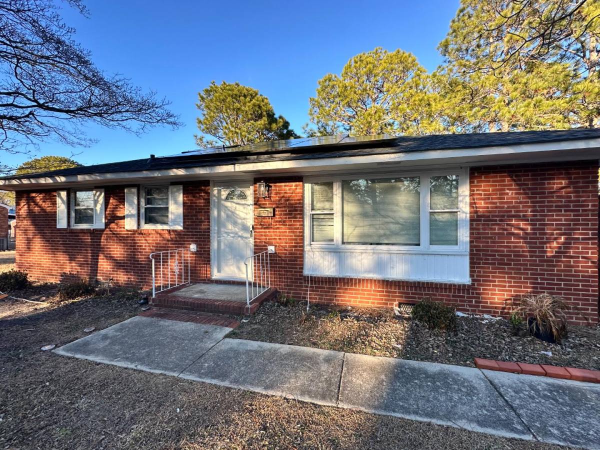 House for rent at 1913 Stockton Dr #SHORT Term, Fully Fu, Fayetteville, NC 28304