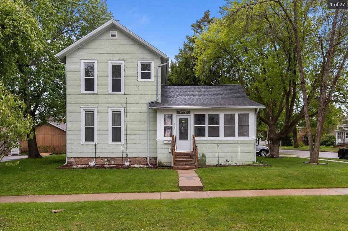 Apartment for rent at 805 N State St, Appleton, WI 54911
