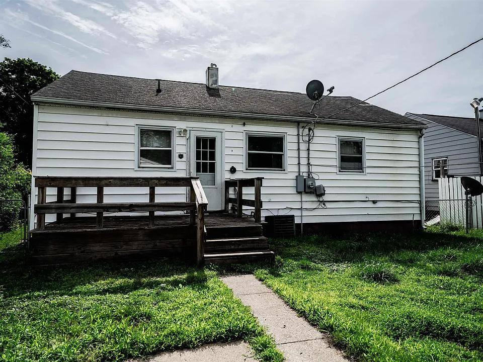 House for rent at 221 S Kenmore St #221, South Bend, IN 46619