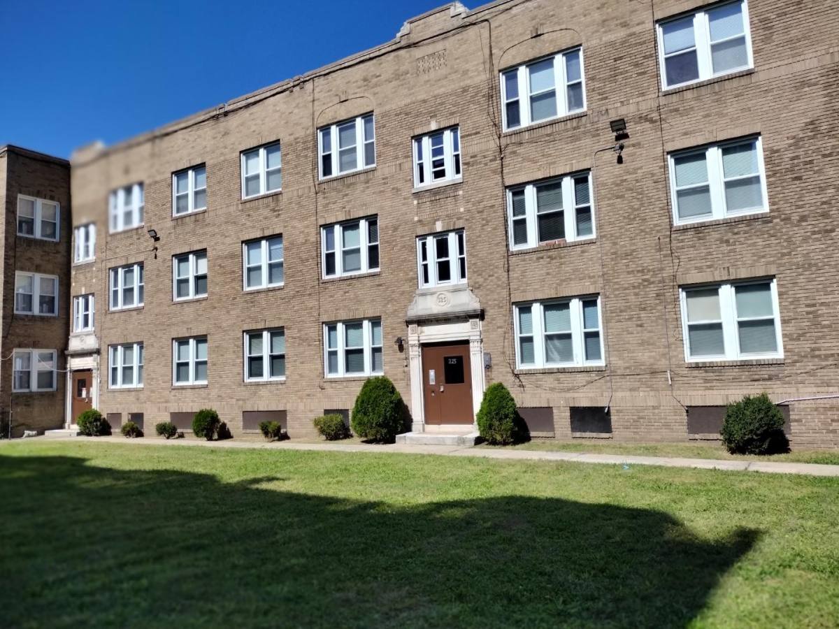 Apartment for rent at 325 Washington St #325 B1, Hartford, CT 06106