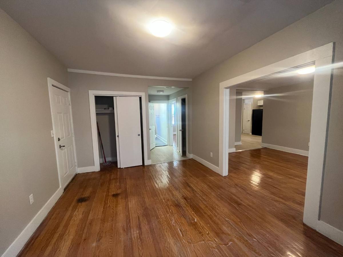 Apartment for rent at 23 Allen Place #23 A2, Hartford, CT 06106
