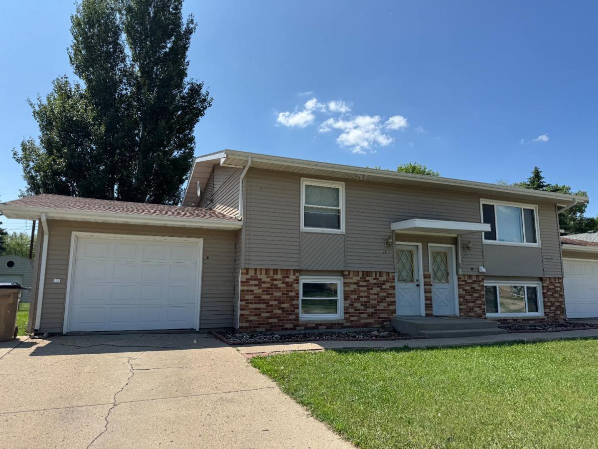 Apartment for rent at 2021 2023 Skyline Dr NW, Minot, ND 58703