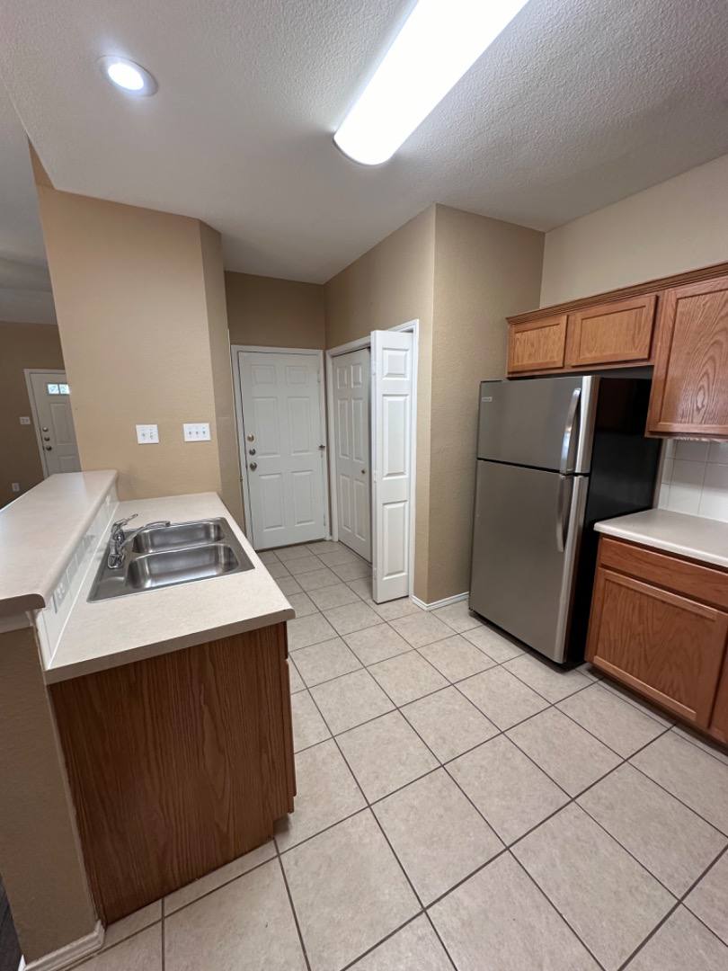 House for rent at 990 Sierra Vista Court #986, Midlothian, TX 76065