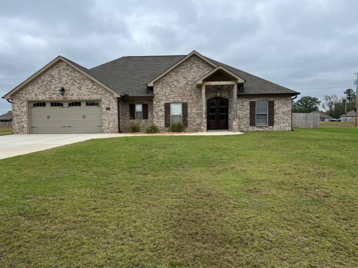 House for rent at 106 Abbey Rd, Caledonia, MS 39740