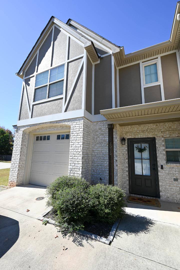 Townhouse for rent at 2036 Stephanie Court Phanie, Auburn, AL 36830