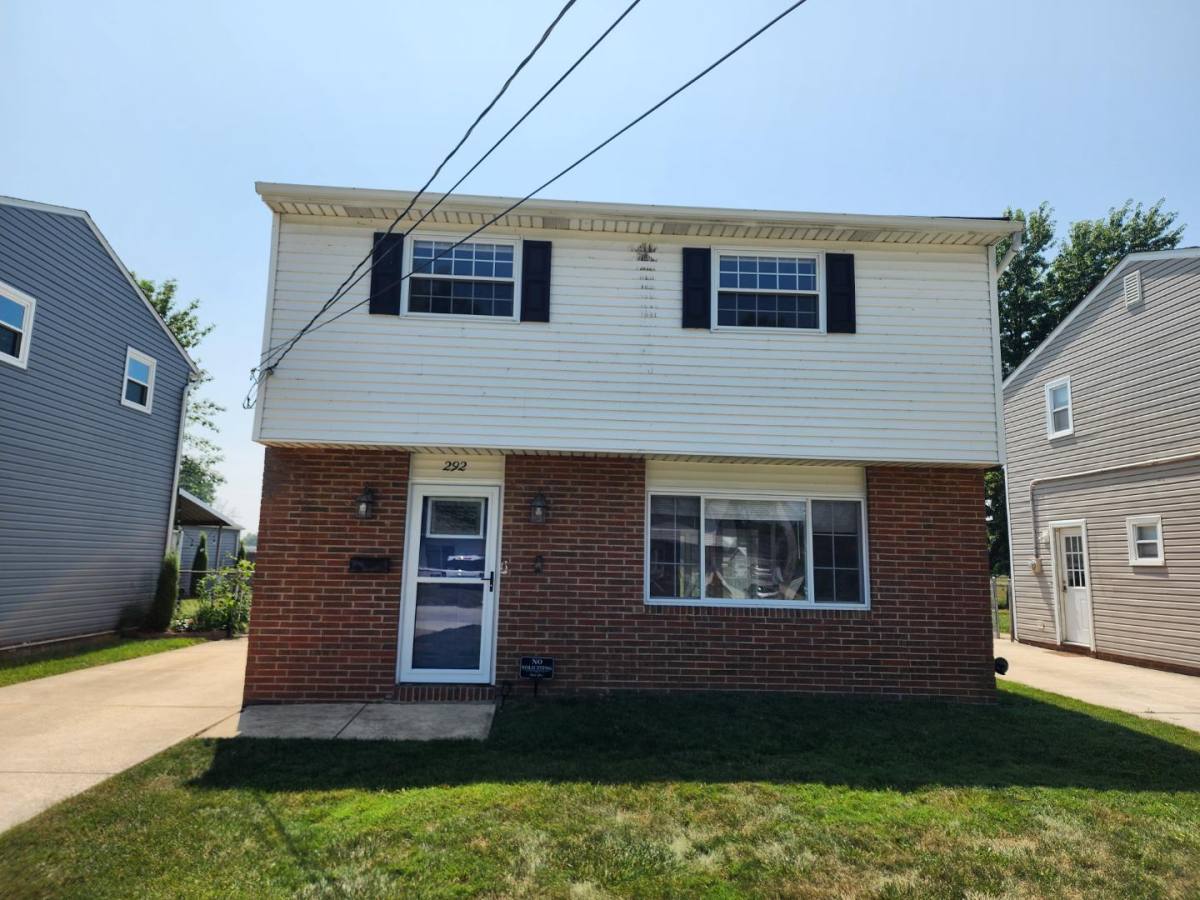 House for rent at 292 Parkway Dr, Eastlake, OH 44095