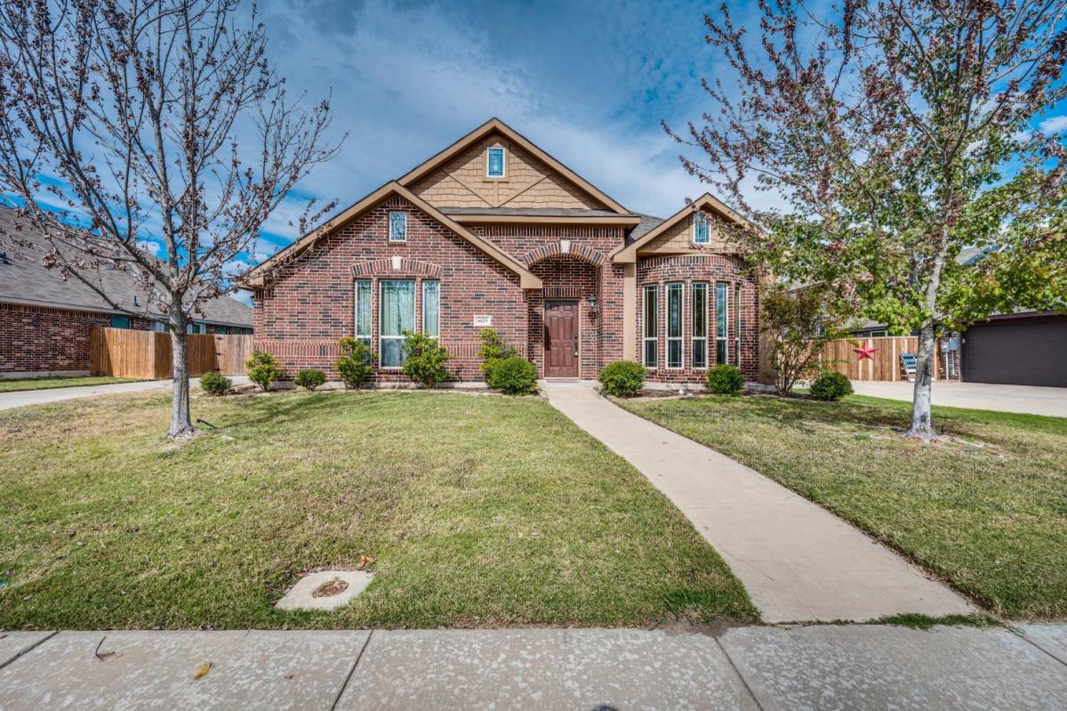 House for rent at 6625 Thistle Wood Dr, Midlothian, TX 76065