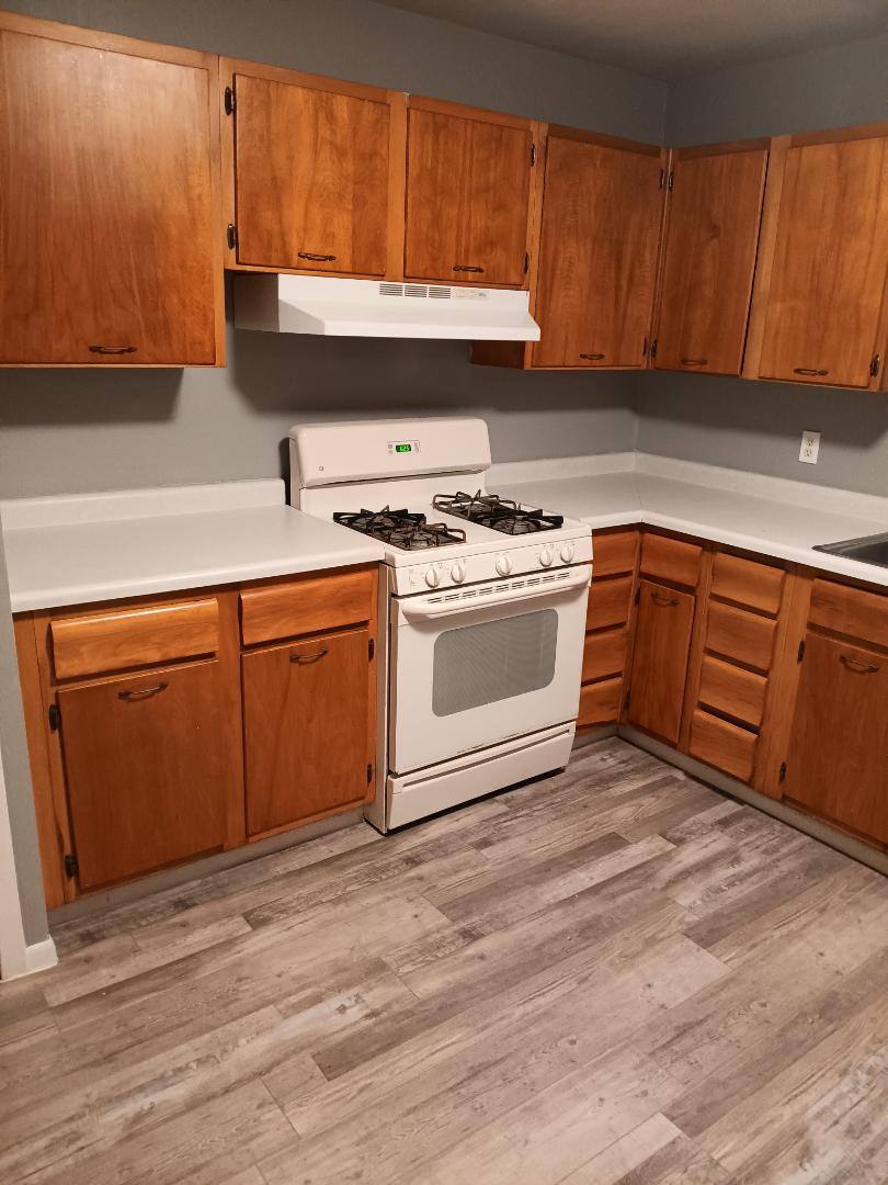 Apartment for rent at 102-114 Heinzel Court 510 N Jackson St, Lincoln, IL 62656