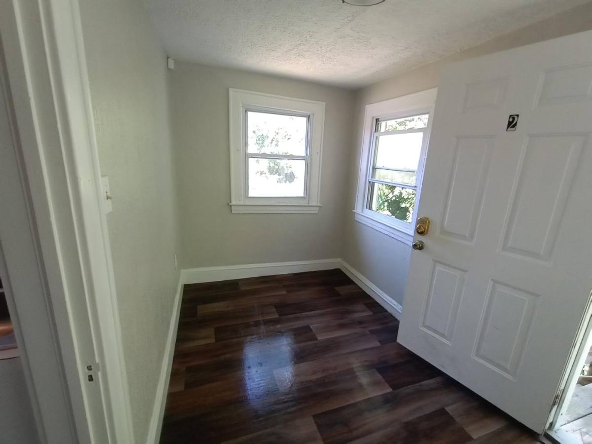 Apartment for rent at 117 Oak Park Dr #2, Akron, OH 44302