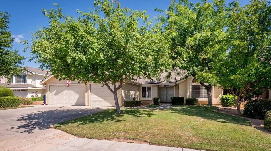 House for rent at 571 W Minarets Ave #ENTIRE Home, Clovis, CA 93611