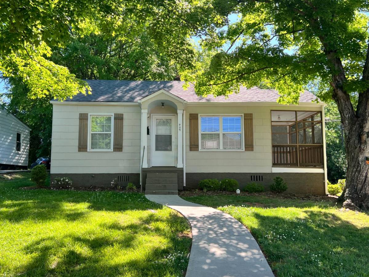 House for rent at 909 Poplar St #909, Salisbury, NC 28144