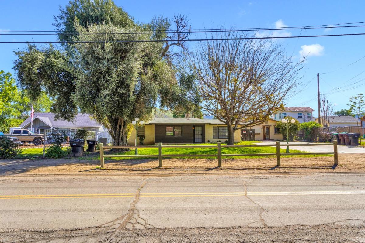 Apartment for rent at 4223 Temescal Ave, Norco, CA 92860