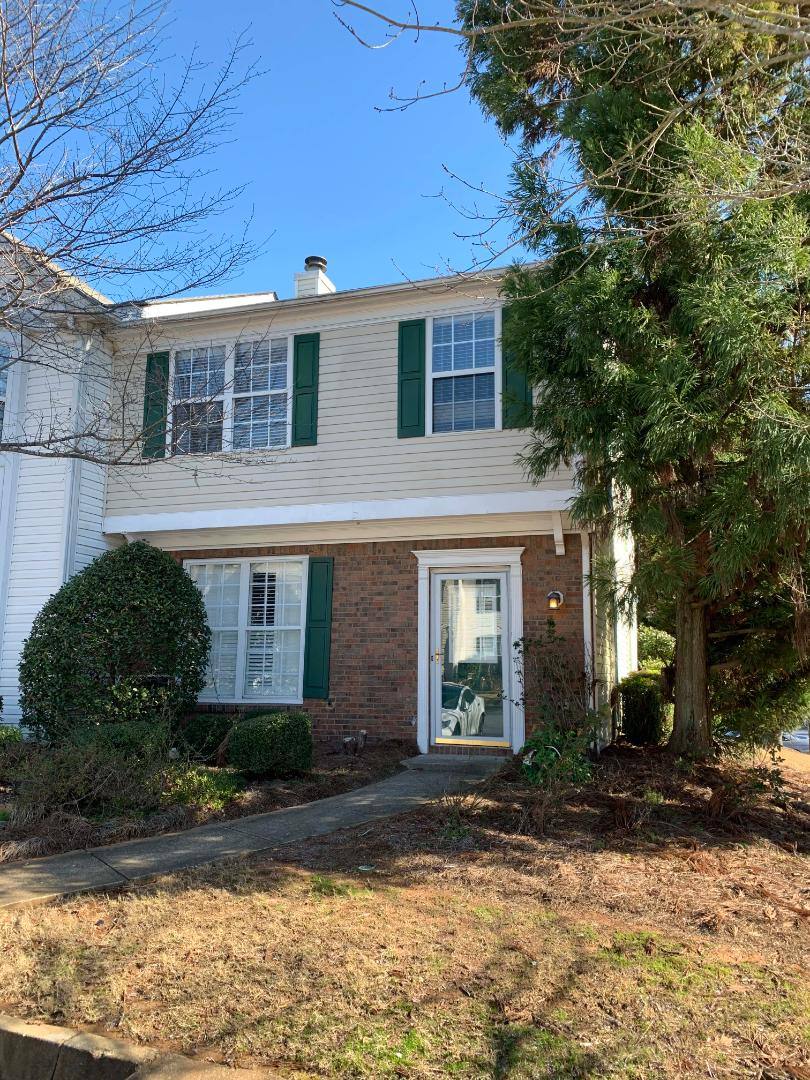 Townhouse for rent at 27 Highoak Dr #1, Marietta, GA 30066