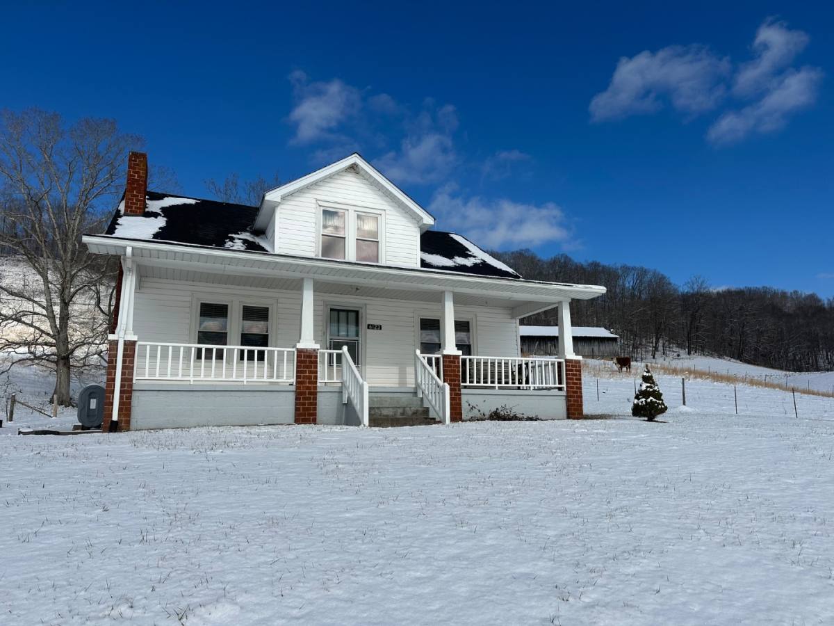 House for rent at 6123 Boozy Creek Rd, Bristol, VA 24202