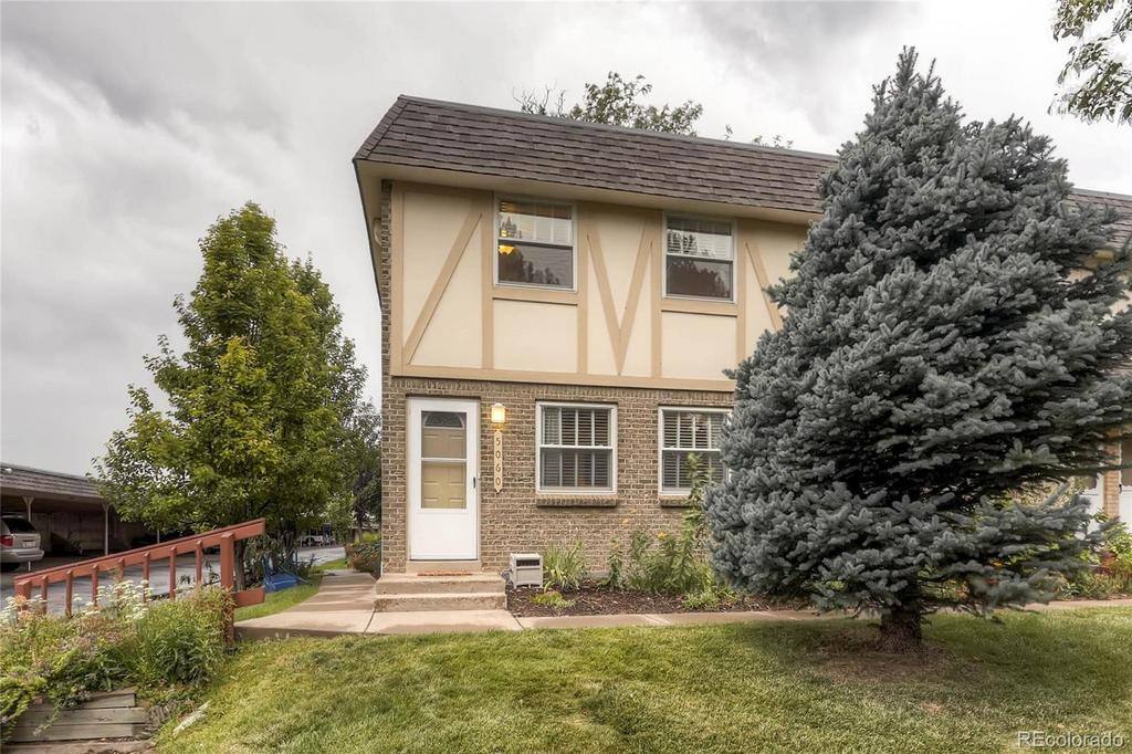 Townhouse for rent at 5060 E Hinsdale Place, Littleton, CO 80122