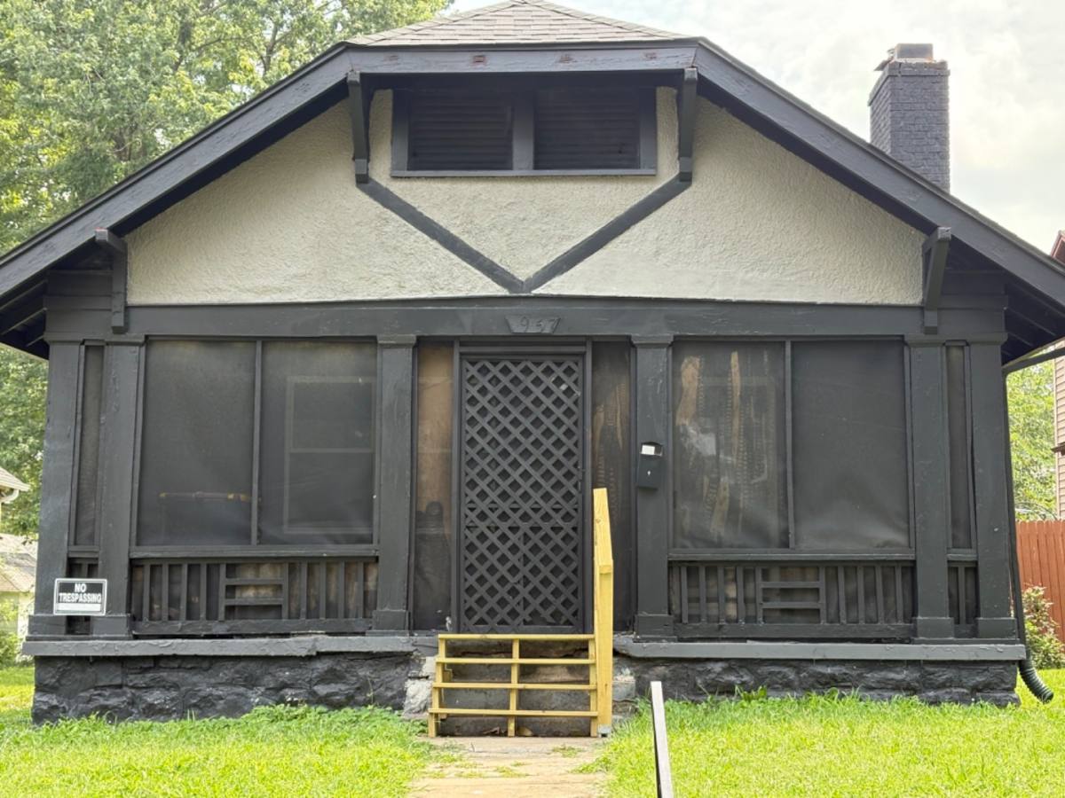 House for rent at 1957 E 71st Terrace, Kansas City, MO 64132