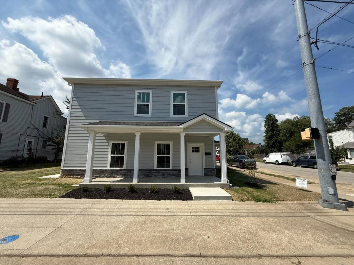 Townhouse for rent at 717 Vincennes St, New Albany, IN 47150