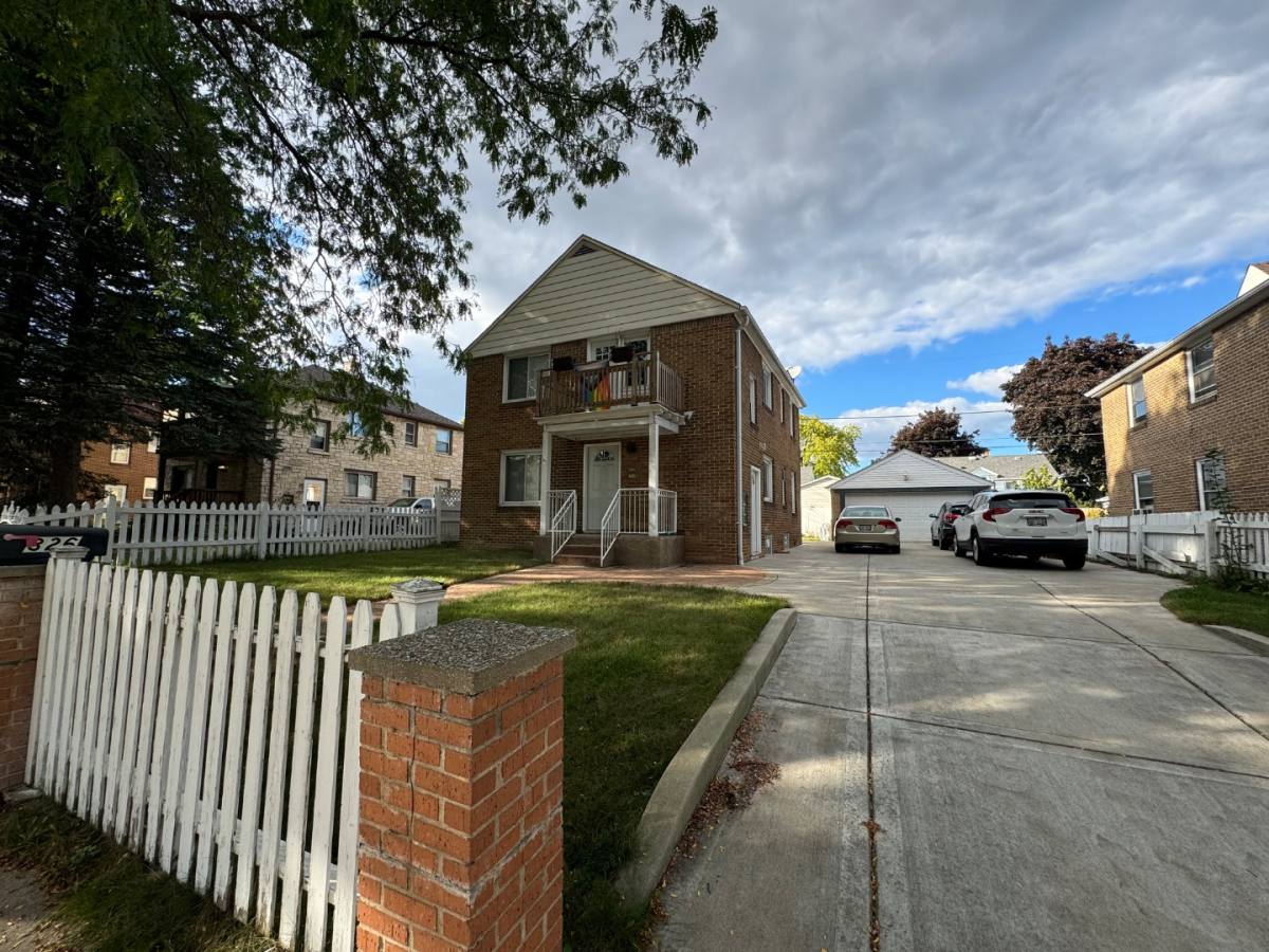 Apartment for rent at 324 E Oklahoma Ave #324, Milwaukee, WI 53207