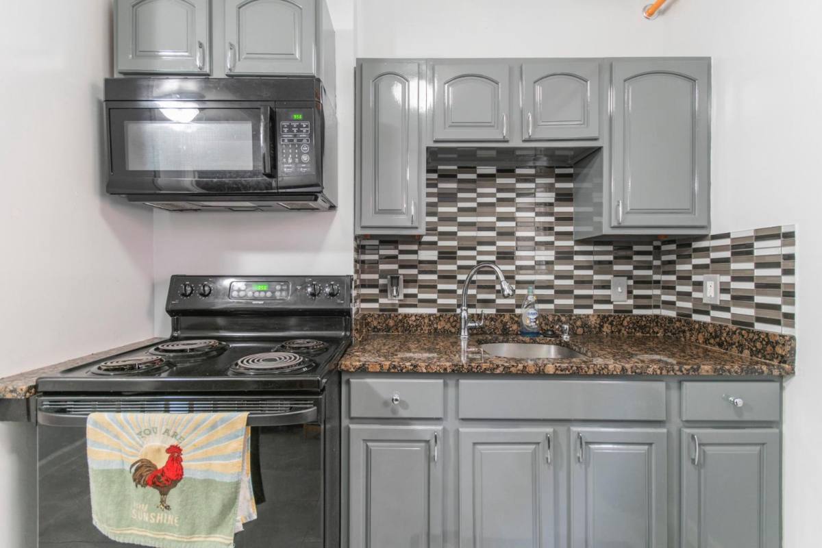 Apartment for rent at 507-09 W Girard Ave #1R, Philadelphia, PA 19123