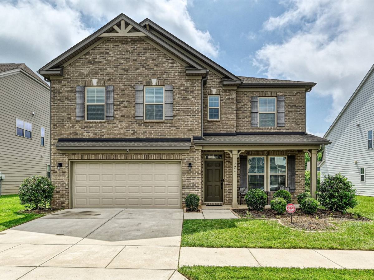 House for rent at 724 Garrett Green Way, Fort Mill, SC 29715