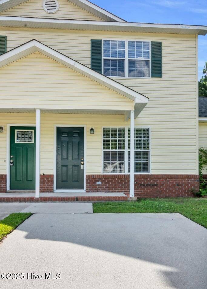 Townhouse for rent at 2033 Brandymill Lane, Jacksonville, NC 28546
