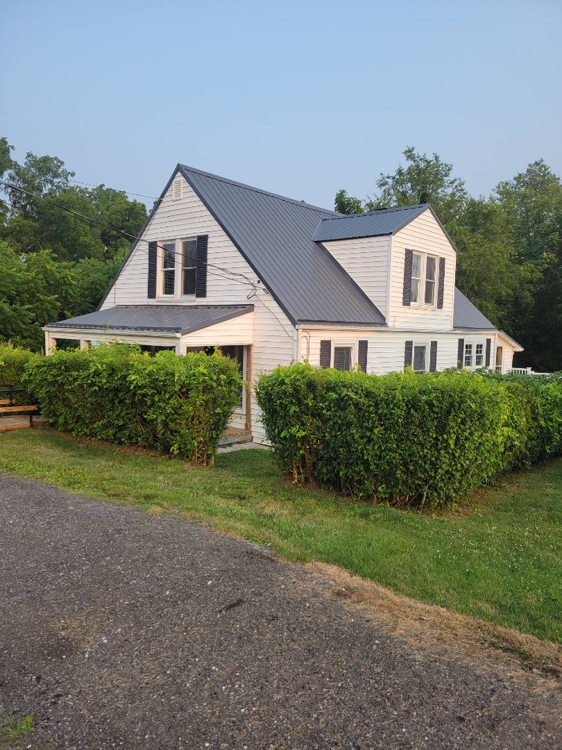 House for rent at 642 5th St NE #642, Pulaski, VA 24301