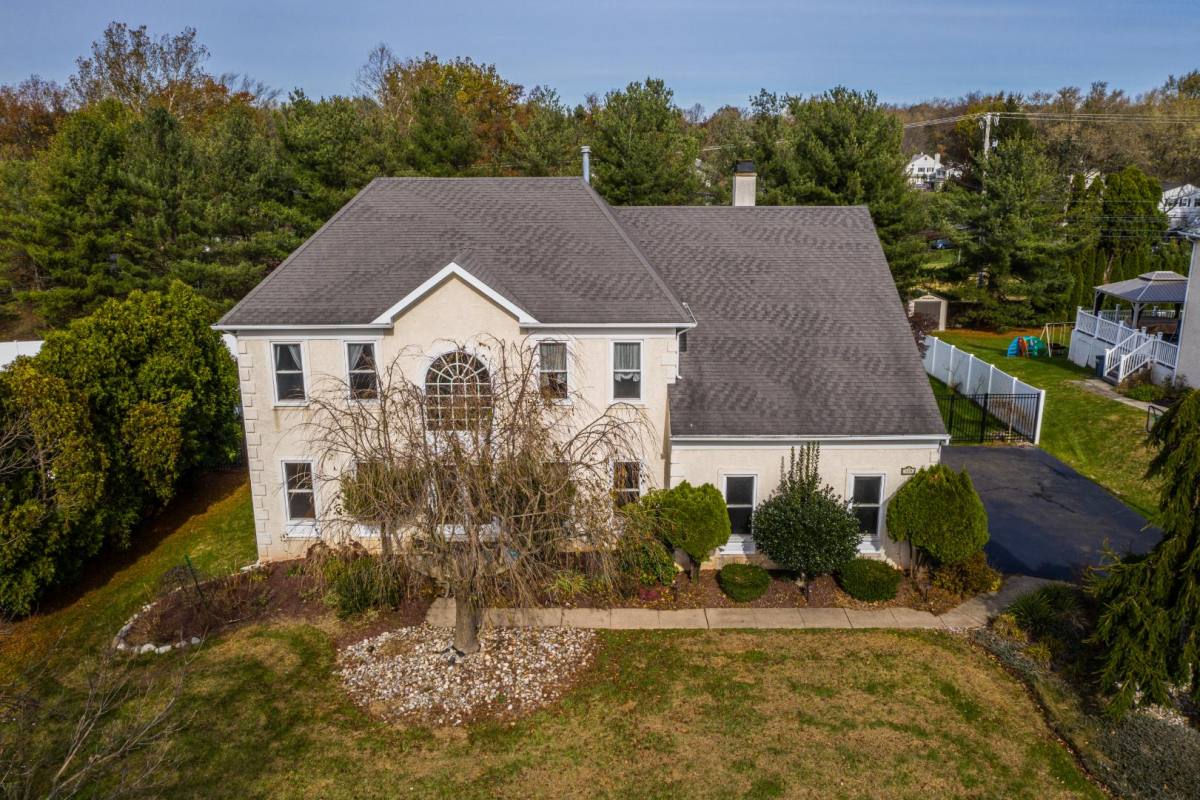 House for rent at 180 Gleniffer Hill Rd, Richboro, PA 18954