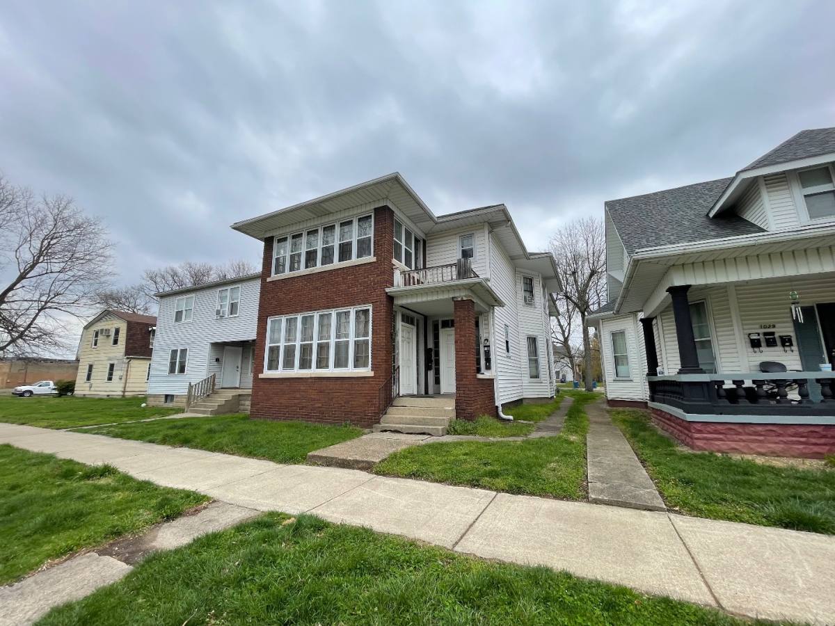Apartment for rent at 1033 N 7th St #2, Terre Haute, IN 47807