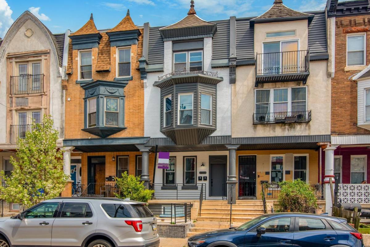 Apartment for rent at 649 N 33rd St #2, Philadelphia, PA 19104