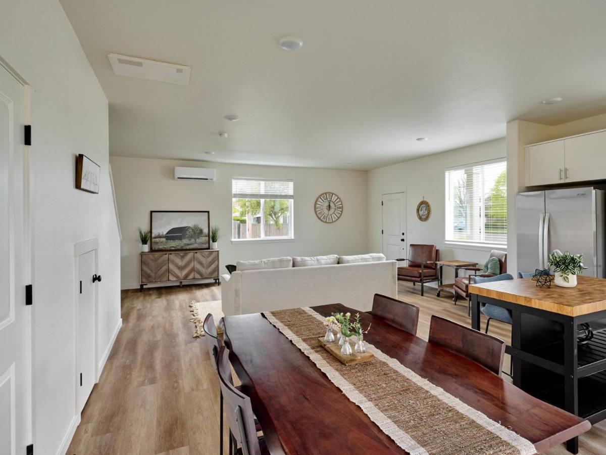 Townhouse for rent at 160 28th Ave SE #18A, Albany, OR 97322