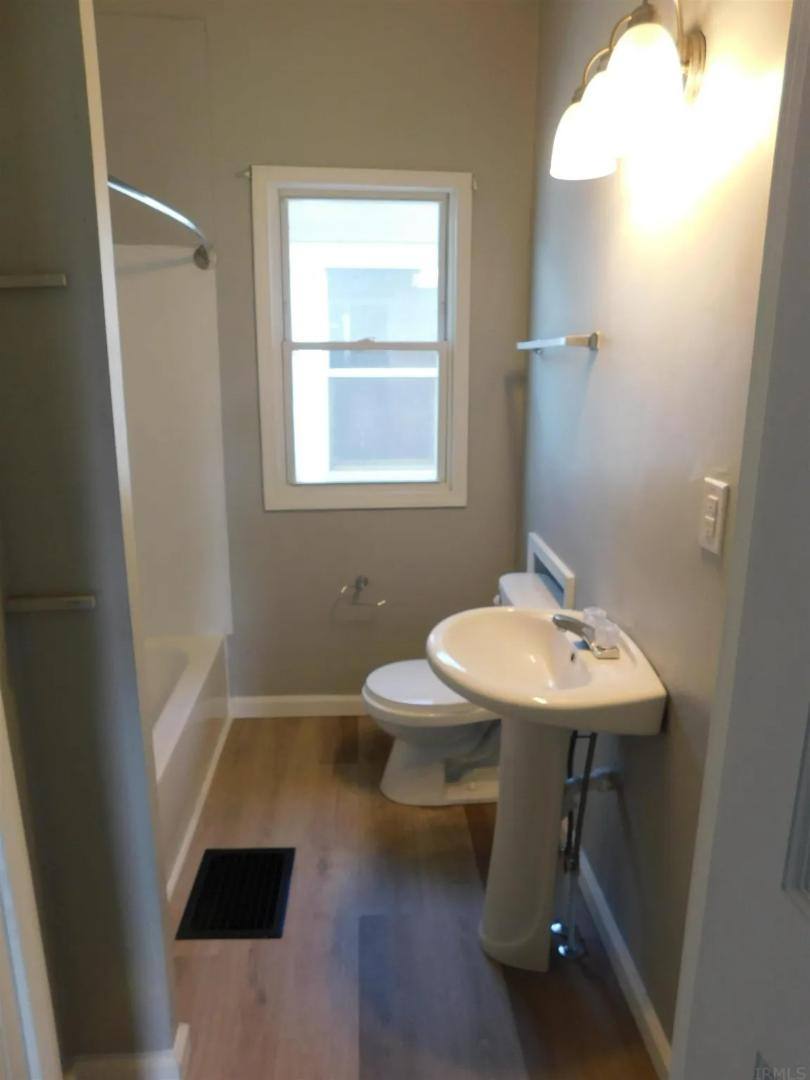 House for rent at 912 W Missouri St, Evansville, IN 47710