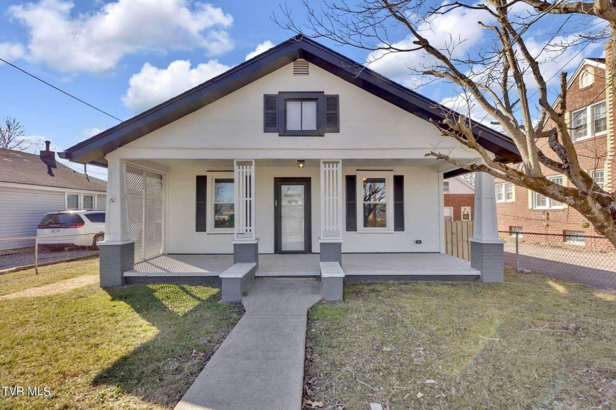 House for rent at 2407 E Center St, Kingsport, TN 37664
