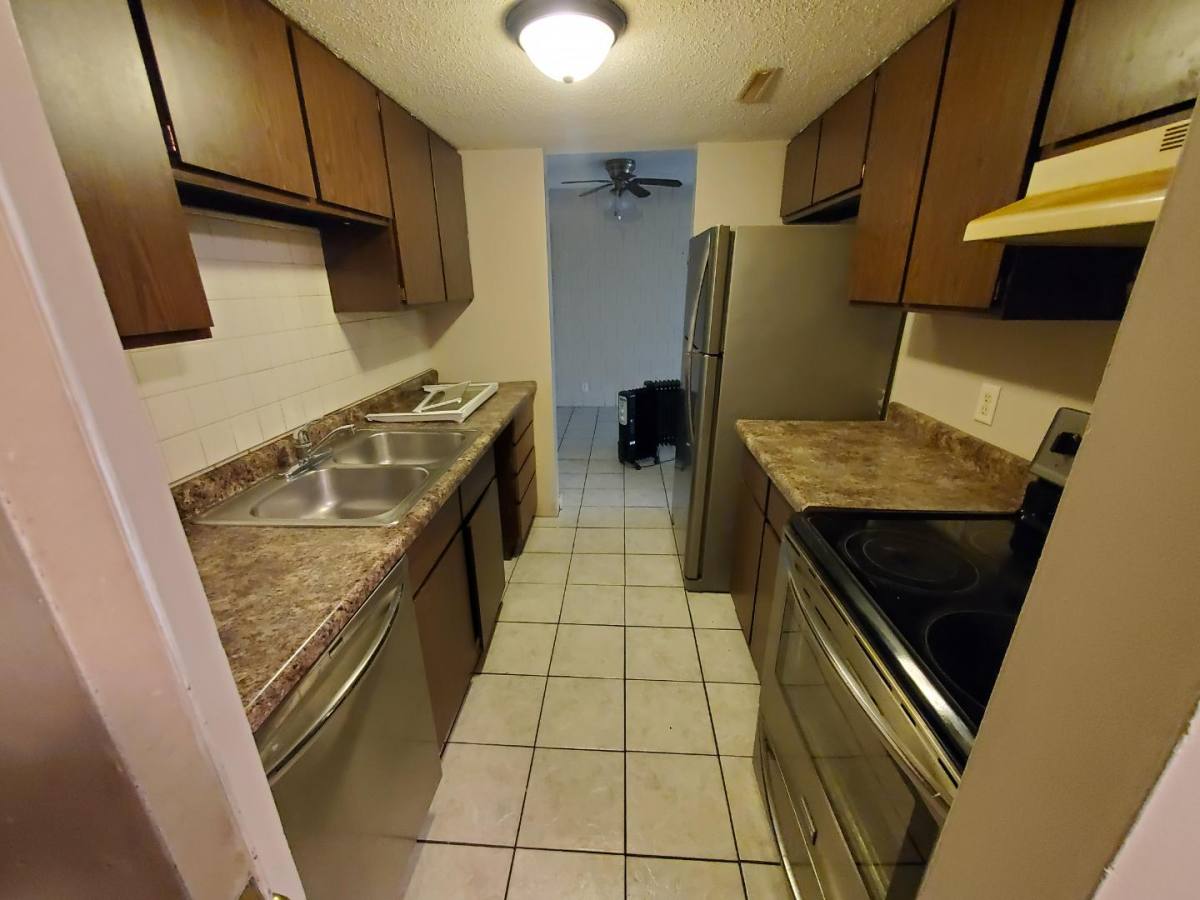 Apartment for rent at 4 Manor Dr #C4, Eldridge, IA 52748