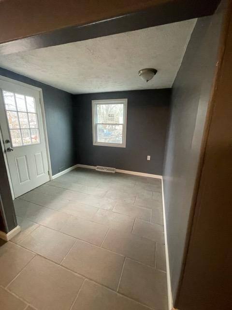 Apartment for rent at 20 Carneal St, Covington, KY 41016