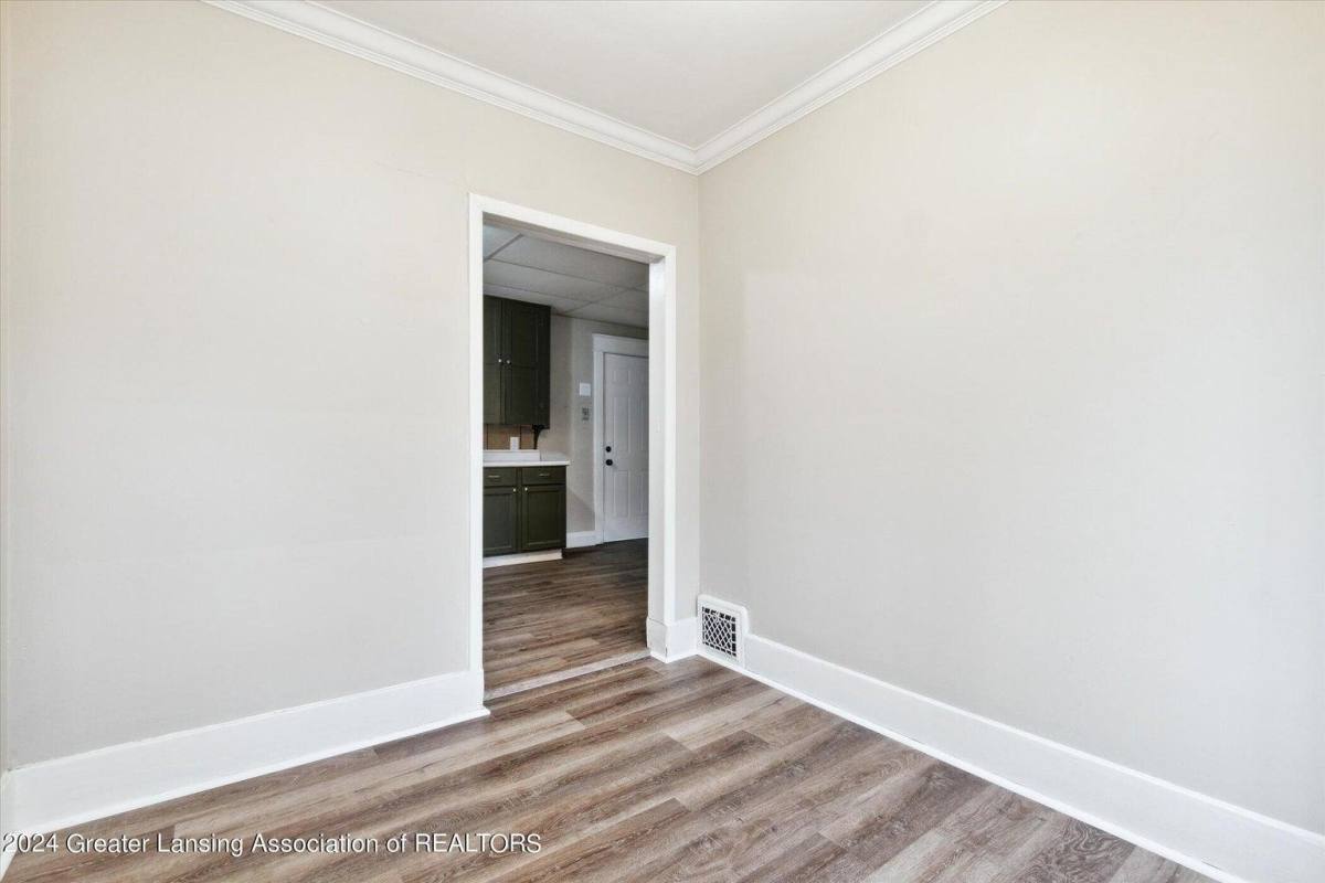 Apartment for rent at 609 S Pennsylvania Ave #1, Lansing, MI 48912